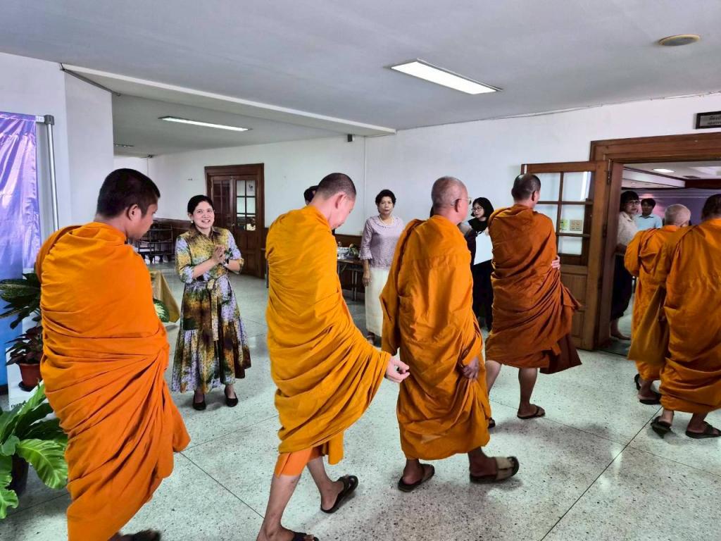 ปฏิบัติตนตามหลักธรรมทางศาสนา ศรัทธาของชาว ศภ.9 กสอ.
