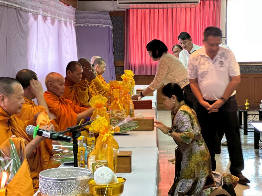 ปฏิบัติตนตามหลักธรรมทางศาสนา ศรัทธาของชาว ศภ.9 กสอ.