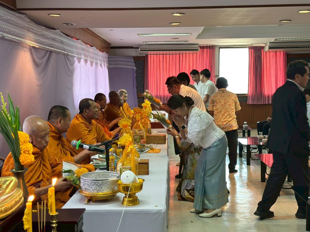 ปฏิบัติตนตามหลักธรรมทางศาสนา ศรัทธาของชาว ศภ.9 กสอ.