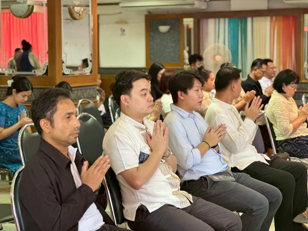 ปฏิบัติตนตามหลักธรรมทางศาสนา ศรัทธาของชาว ศภ.9 กสอ.