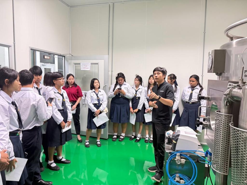 DIPROM CENTER 9 ต้อนรับคณะศึกษาดูงานจากวิทยาลัยเทคโนโลยีบางละมุงอินเตอร์-เทค